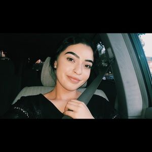 Meet your Posher, Briceida